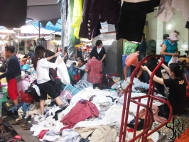 Top 5 Khu chợ bán đồ cũ chất lượng nhất Sài Gòn