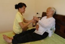 Top 6 Dịch vụ chăm sóc người già tại nhà uy tín nhất ở TP.HCM